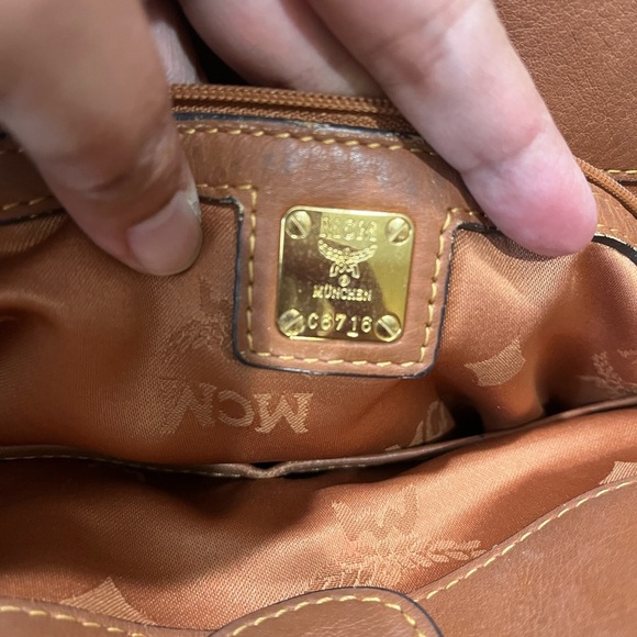 MCM COGNAC VISETOS TOTE - Picture 16 of 16